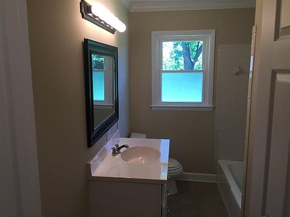 5th image of 2412 Windwood Ct