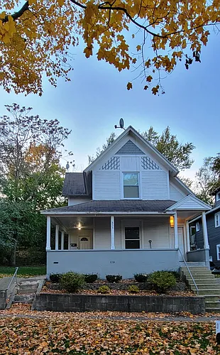 833 Clancy Ave NE #1 Photo 1