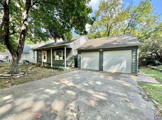 2020 SW Pembroke Ln, Topeka, KS 66604