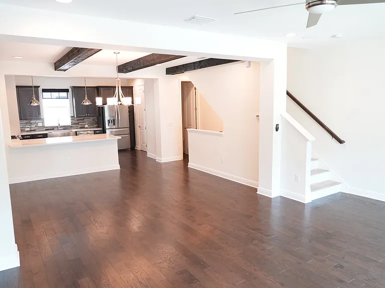 3227 W Horatio St — Photo 12