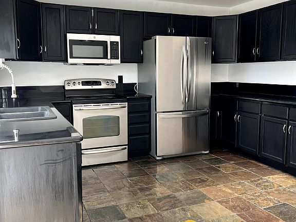 5th image of 57 Mossglen Cir