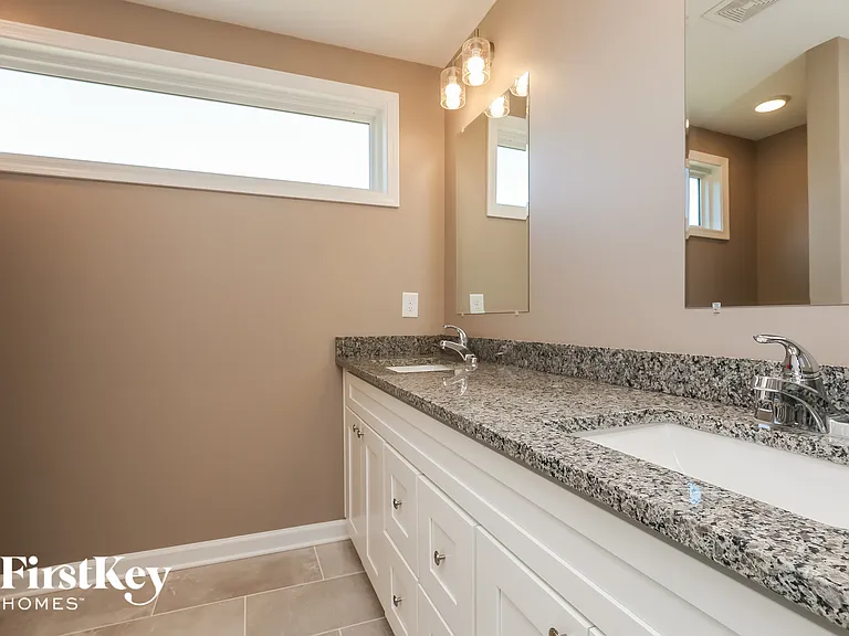 732 Ellie Dr — Photo 11