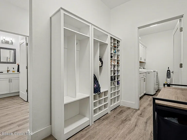 1444 Seeley Cir NW — Photo 24