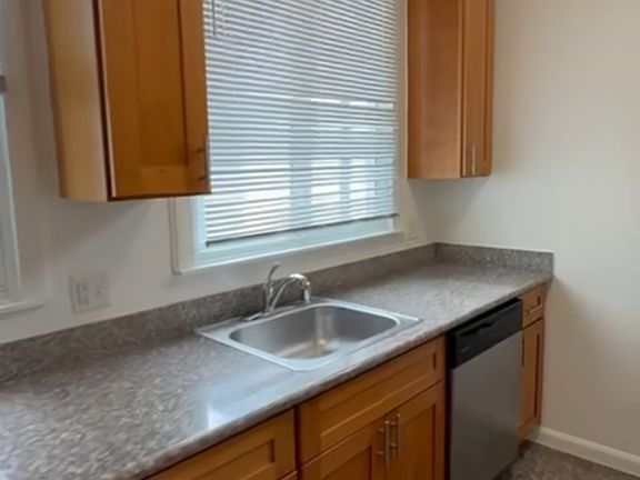 5th image of 425 Hyde St APT 43