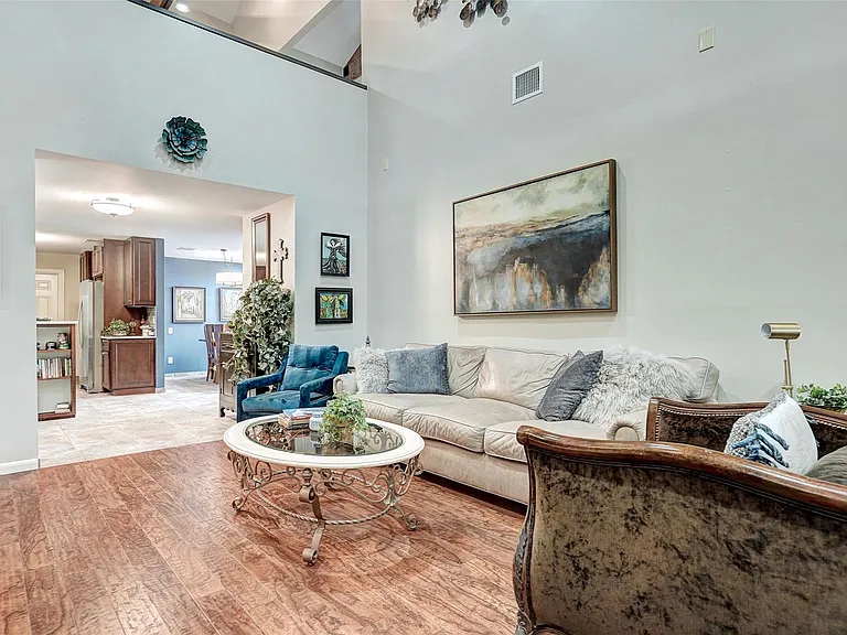 101 W Eagle Dr #101 — Photo 11