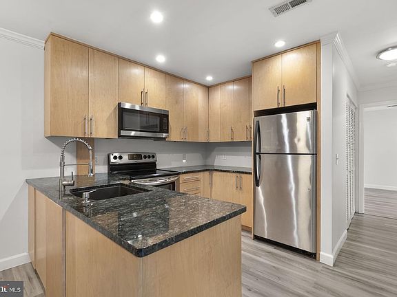 4th image of 18328 Streamside Dr APT 304