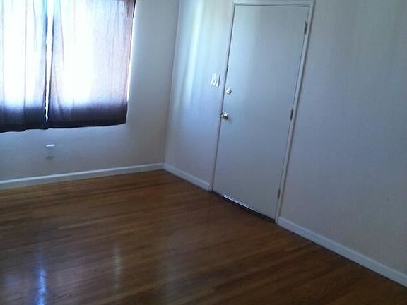 2nd image of 3336 32nd St