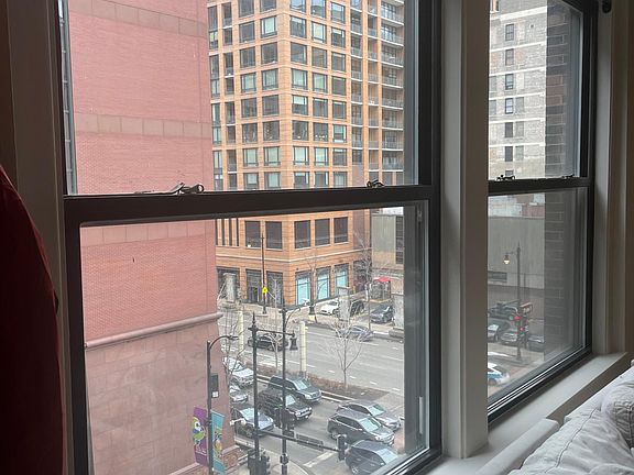 5th image of 431 S Dearborn St APT 501
