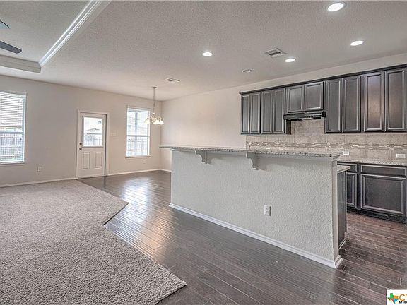 4th image of 1231 Cozy Creek Dr