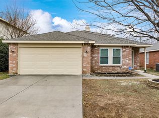 5220 Royal Burgess Dr, Fort Worth, TX 76135