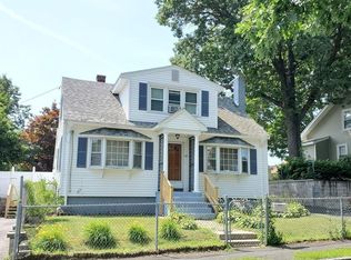 28 Arnold St, Methuen, MA 01844