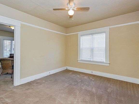 5th image of 1312 N Poplar Ave
