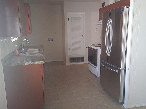 4th image of 10309 Wilshire Dr