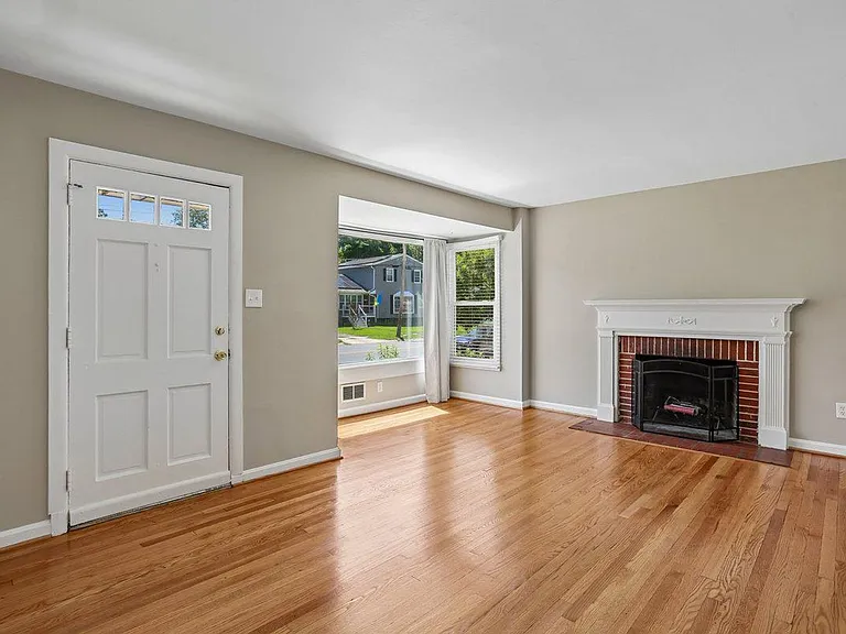 11105 Stillwater Ave — Photo 2