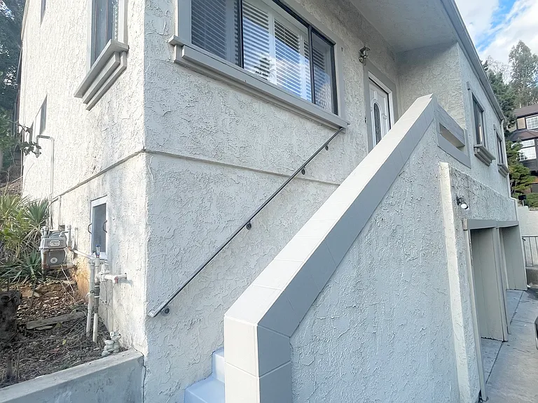 Indiana Pl — Photo 22