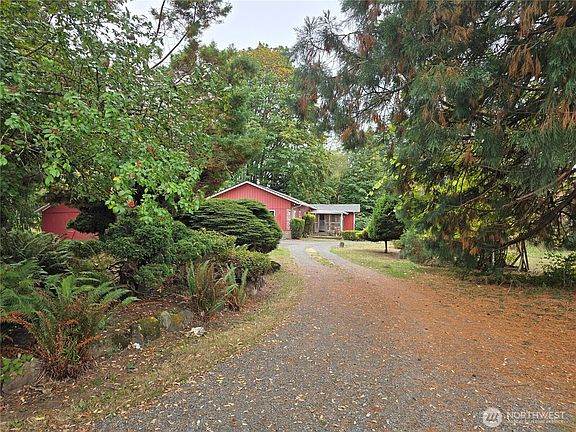 2nd image of 1519 Cooks Hill