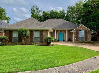 5902 Summerville Ln, Bossier City, LA 71111