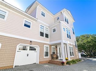 2304 Red Tide Rd, Virginia Beach, VA 23451