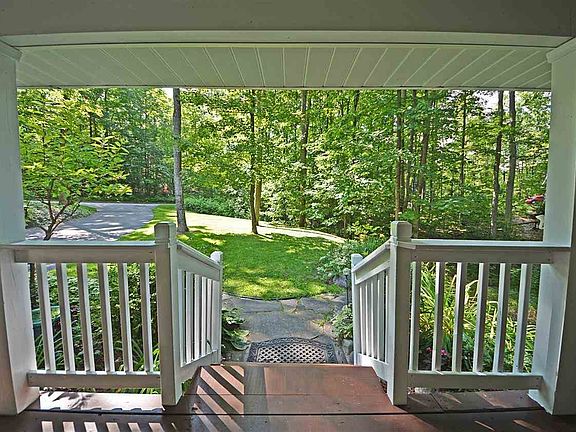 3rd image of 8425 S Forest Ct