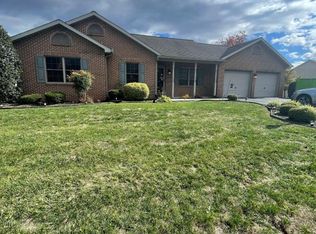 223 Montclair Ct, Hagerstown, MD 21742