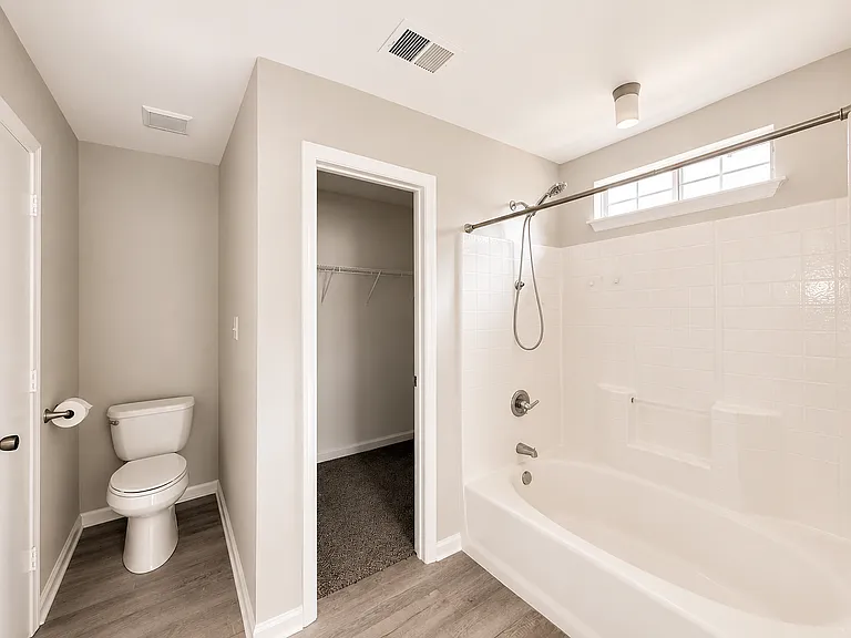 13505 Bolingbrook Ln — Photo 10