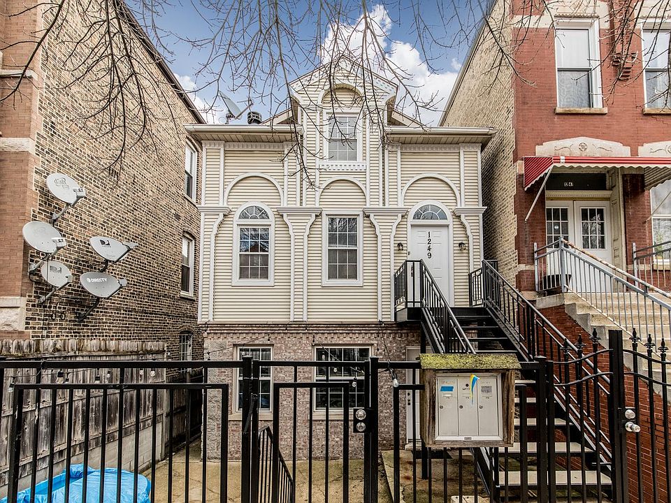 1st image of 1249 N Cleaver St #G