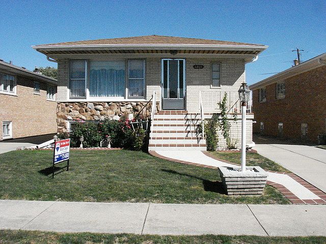 1st image of 4821 N Greenwood Ave
