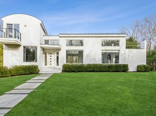 165 Two Holes Water Rd, East Hampton, NY 11937