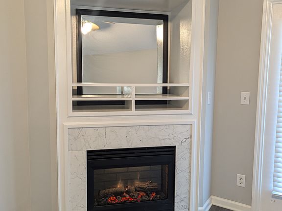 Electric fireplace