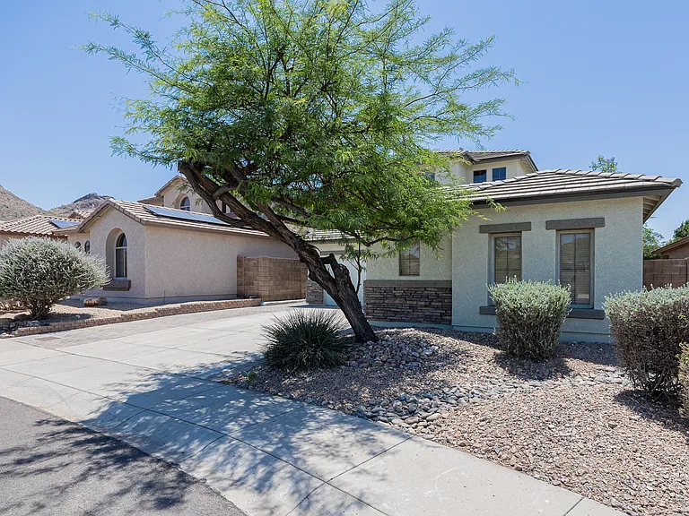 6539 W Jomax Rd — Photo 2