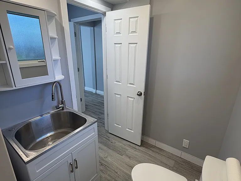 28B Fleming Ave — Photo 23