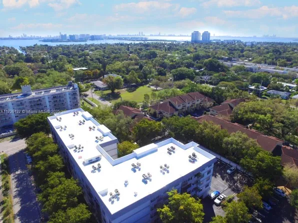 8950 NE 8th Ave APT 204, Miami, FL 33138