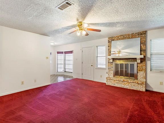 5th image of 8 Williamsburg Cir