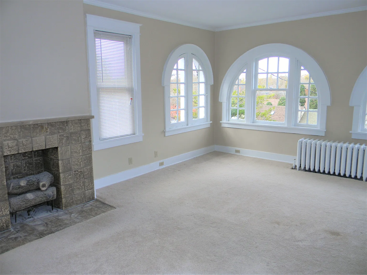3 bed, 2594 sqft, $1,750 — Photo 2