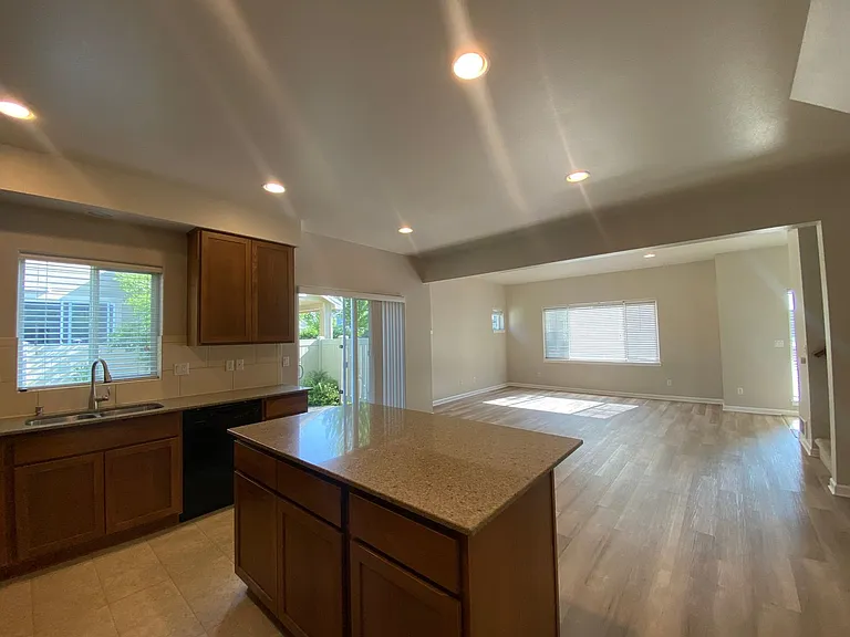 2130 N Country Vista Blvd — Photo 11