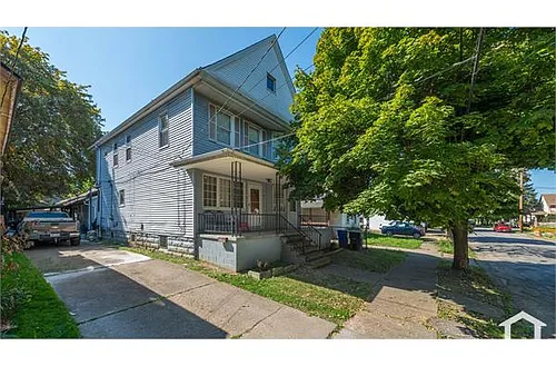 6300 Gertrude Ave #UP Photo 1