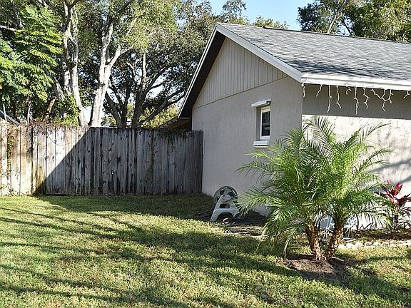 4th image of 624 Still Meadows Cir N