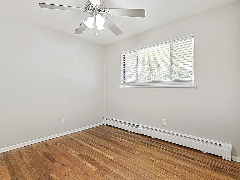 Elm Grove Apartments — Photo 15