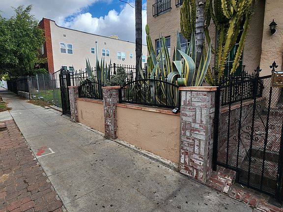 4th image of 1152 N Kingsley Dr APT 104
