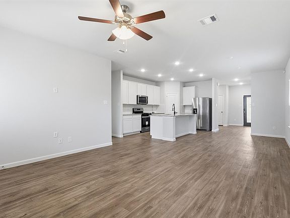 5th image of 29 Valiant Ridge Trl