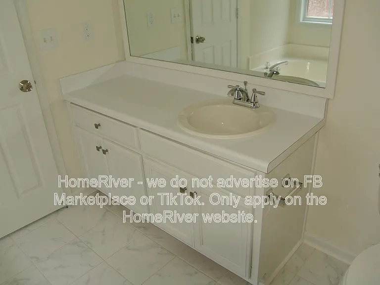 392 Shoal Cir — Photo 18