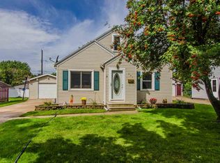 901 Thrush St, Green Bay, WI 54303