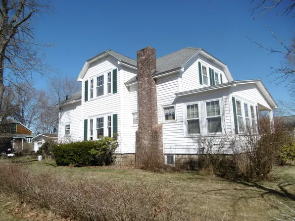8 Harrington Avenue, Manchester, NH 03103