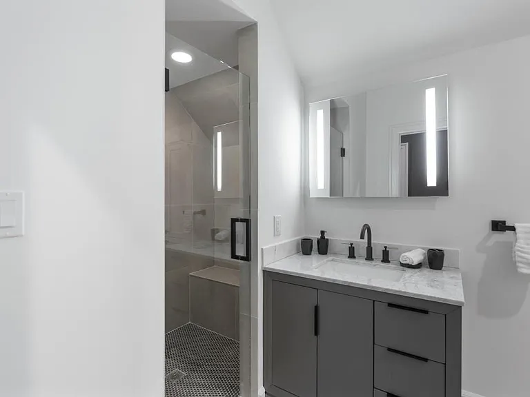 997 Davis Dr — Photo 67