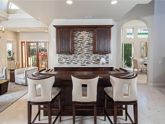 4th image of 8062 Vizcaya Way