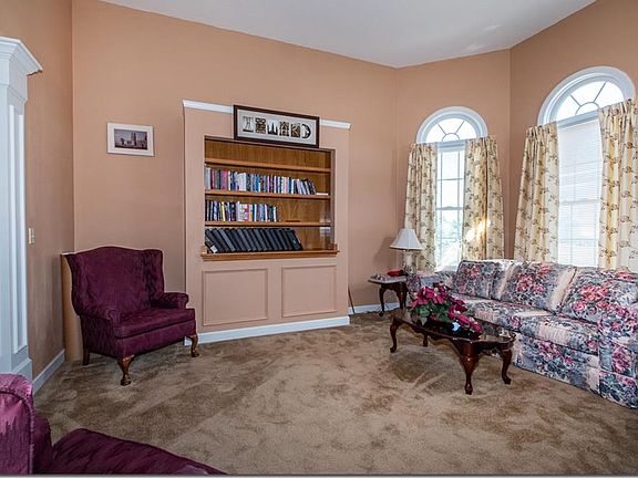 4th image of 1054 Mimosa Dr