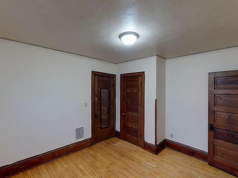 1728 Van Hise Ave — Photo 7