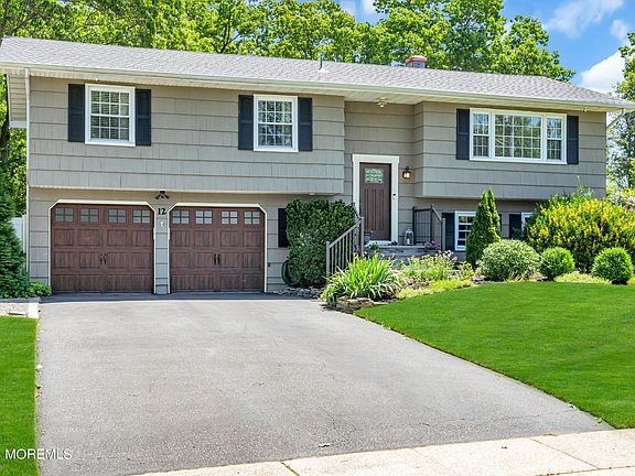 3rd image of 12 Green Drive
