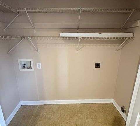 5th image of 3208B Parkway Ct