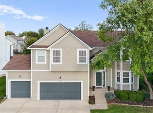 19821 W 96th Ter, Lenexa, KS 66220